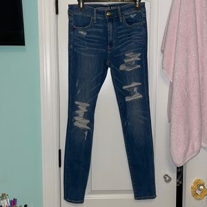 American Eagle Outfitters size 6 women ripped/distressed jeans super stretch